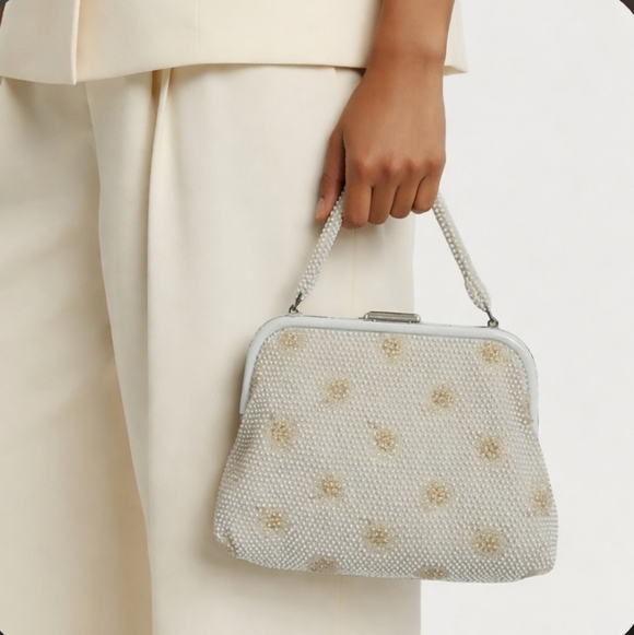 Vintage Beaded Handbag 1960's Cream and Gold Beaded Top Handle Bag Rever… - Picture 12 of 12